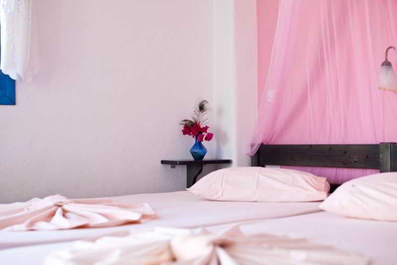 Evi Rooms Alikí Екстериор снимка