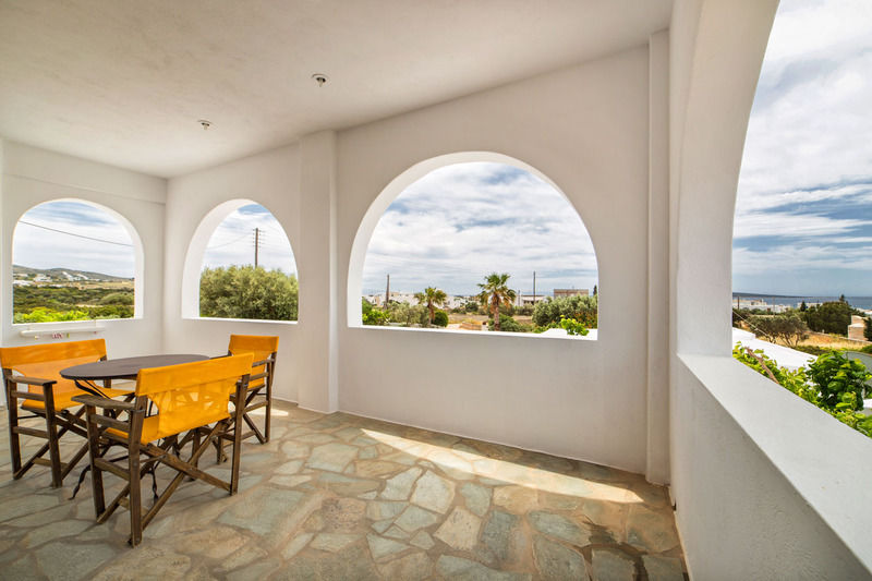 Evi Rooms Alikí Екстериор снимка