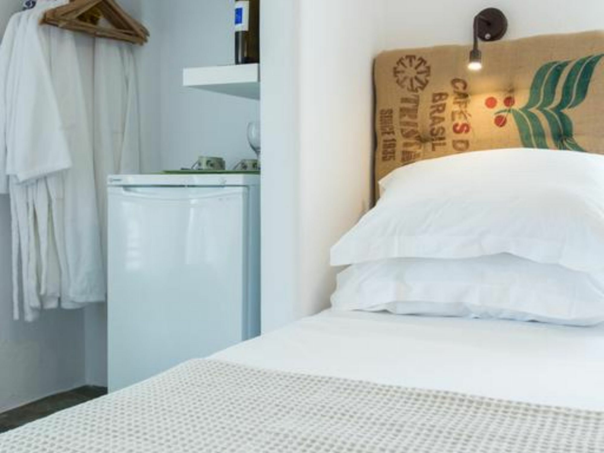 Evi Rooms Alikí Екстериор снимка
