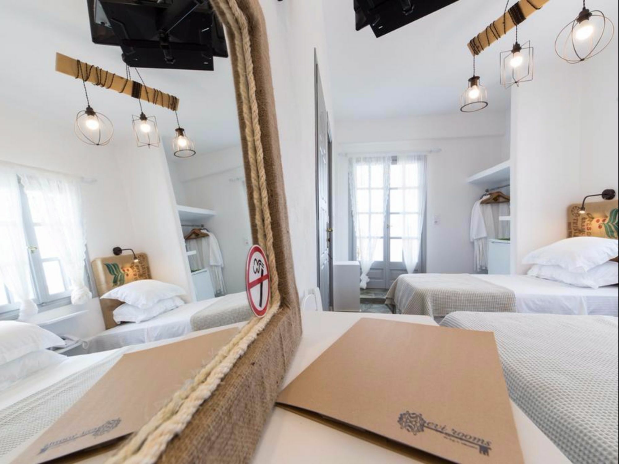 Evi Rooms Alikí Екстериор снимка