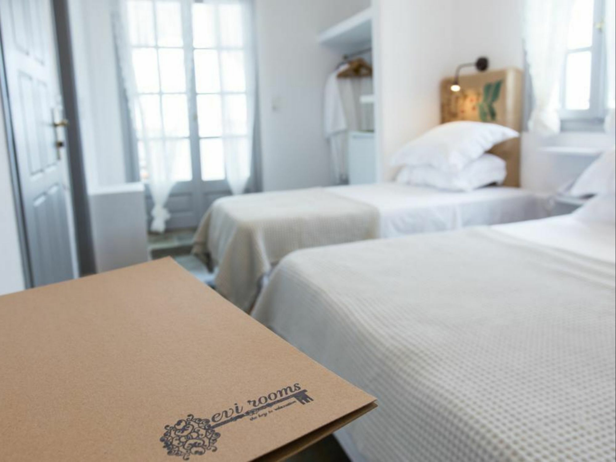Evi Rooms Alikí Екстериор снимка