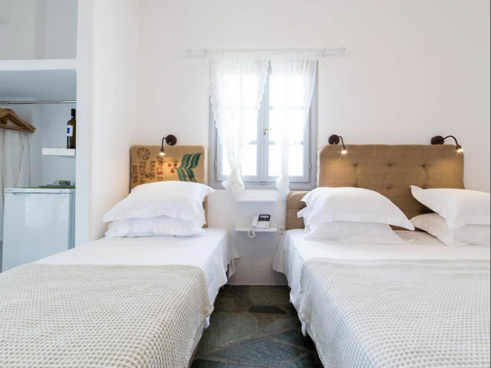 Evi Rooms Alikí Екстериор снимка